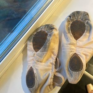 Used ballet slippers- Sansha Pro 1C Size 10M
